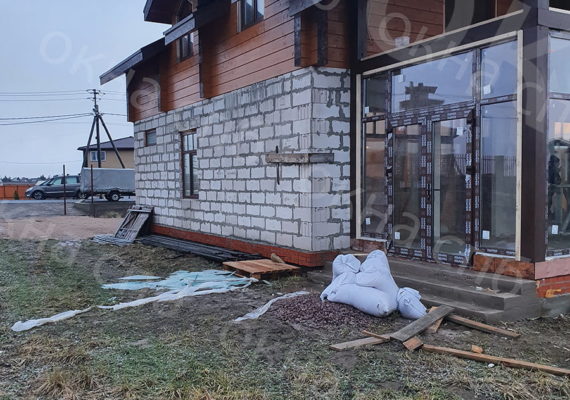 Остекление дома в поселке “Балтийская слобода”