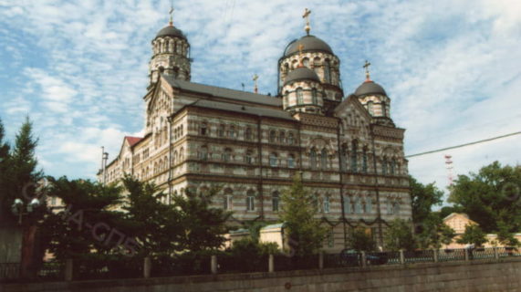 Женский монастырь на Карповке 45