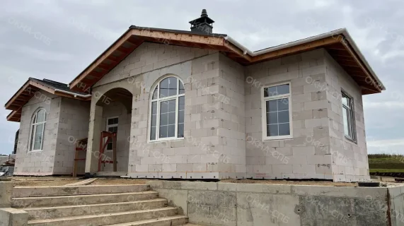 Остекление частного дома в Хязельках