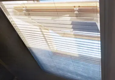 Москитная сетка в мансардные окна