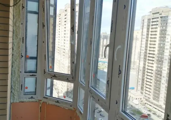 Теплое остекление лоджии Парнас ул. Федора Абрамова 16