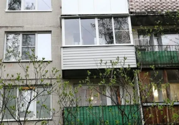 Остекление балкона и монтаж окон на Проспекте Культуры 21 к. 2
