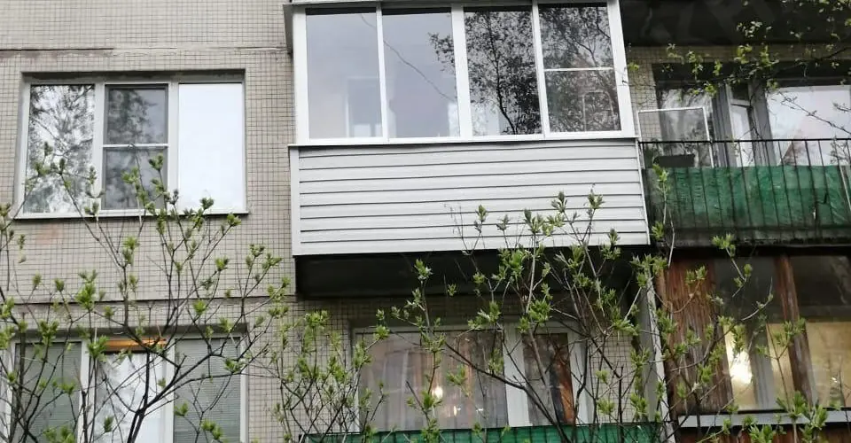 Плюсы и минусы остекления балкона