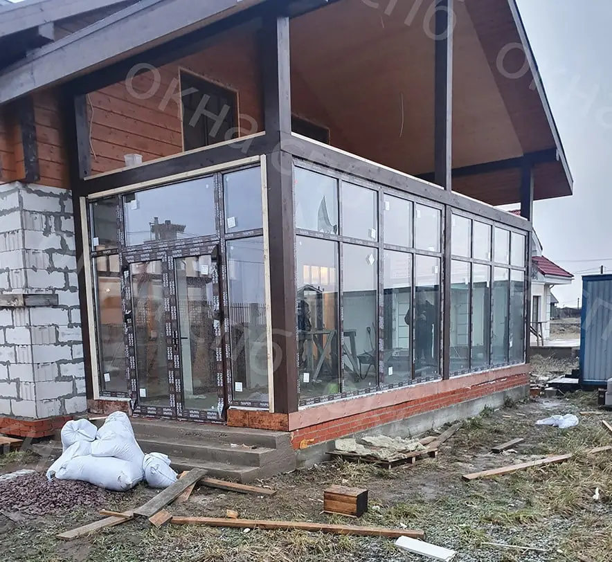 панорамное остекление коттеджа в послеке Балтийская слобода 4