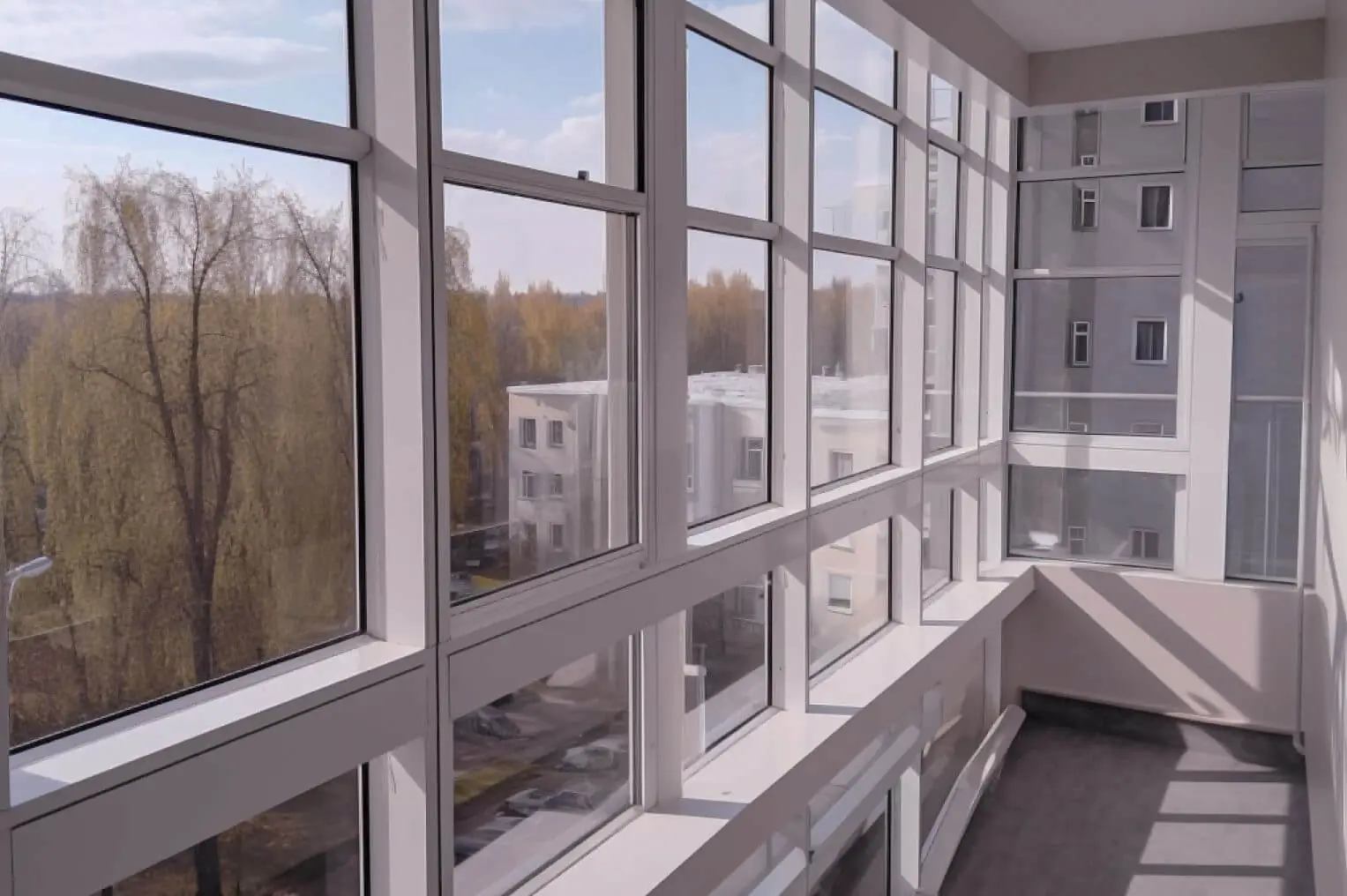 Балкон остекленный